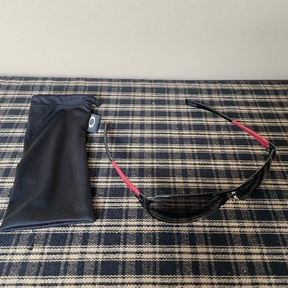 Oakley Accessories - Oakley Restless Black and Red Sunglasses 60/15 Great Condition Bag Included #550